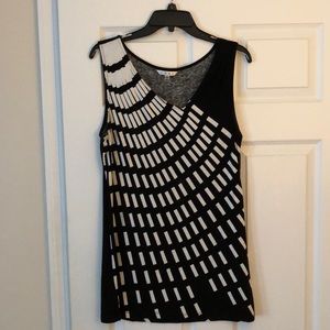 Sleeveless, black and white Cabi blouse